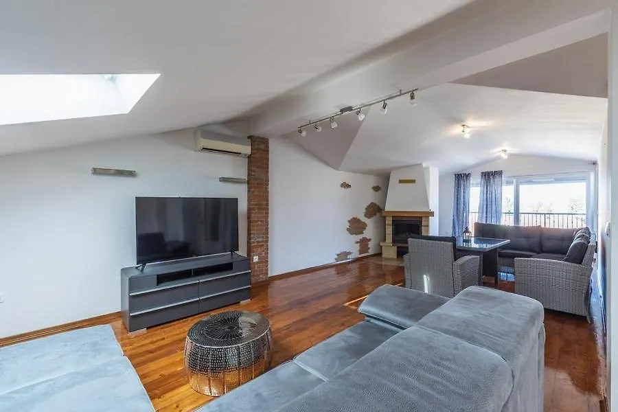 Penthouse Lorena-1