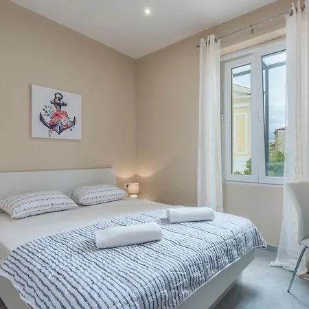 Roberto Rooms-2