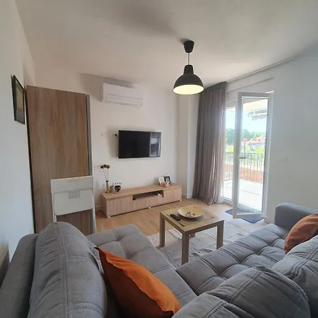 House Lucija Family Apartments For Max 6 Persons With Pool In Porec-3