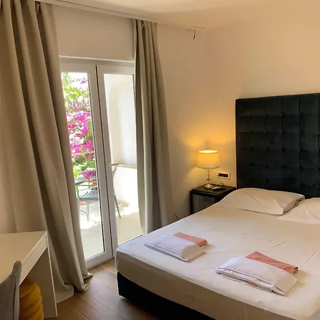 Gargamelo Pension-2