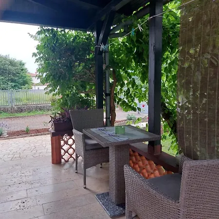 Apartments Jasna Porec Vranici 2Km From The Beach-2