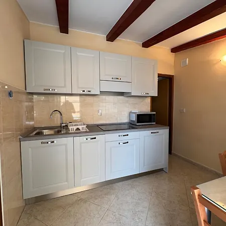 Apartmani Dekovic Materada-3