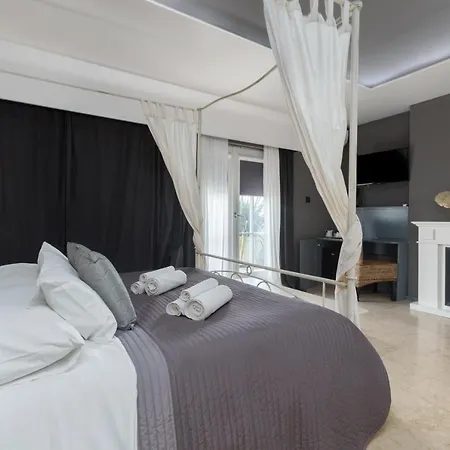 Apartments And Rooms Villa Bori-3